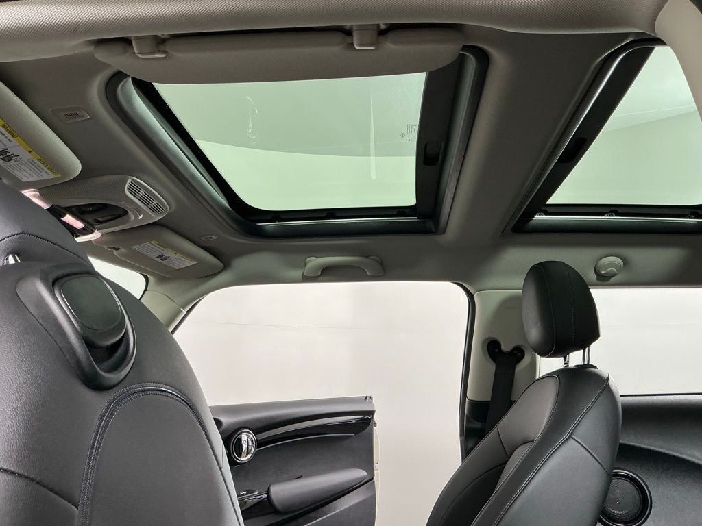 2023 MINI HARDTOP 2 DOOR Cooper