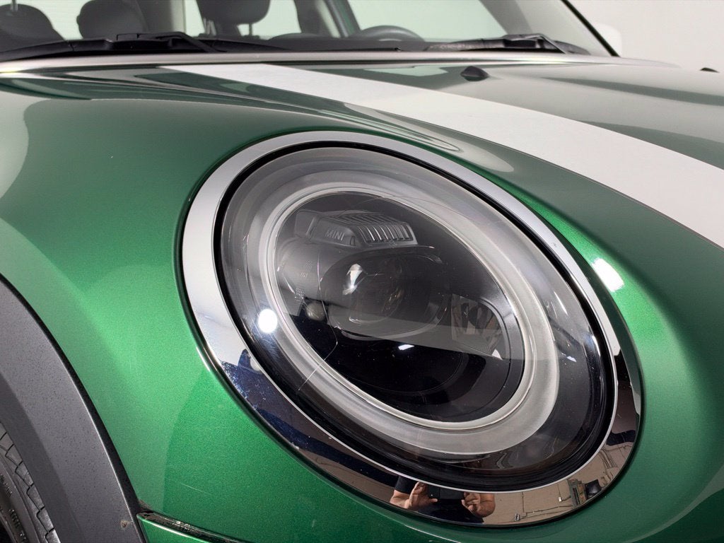 2024 MINI HARDTOP 4 DOOR Base