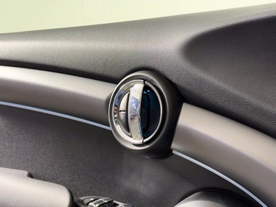2024 MINI HARDTOP 4 DOOR Base