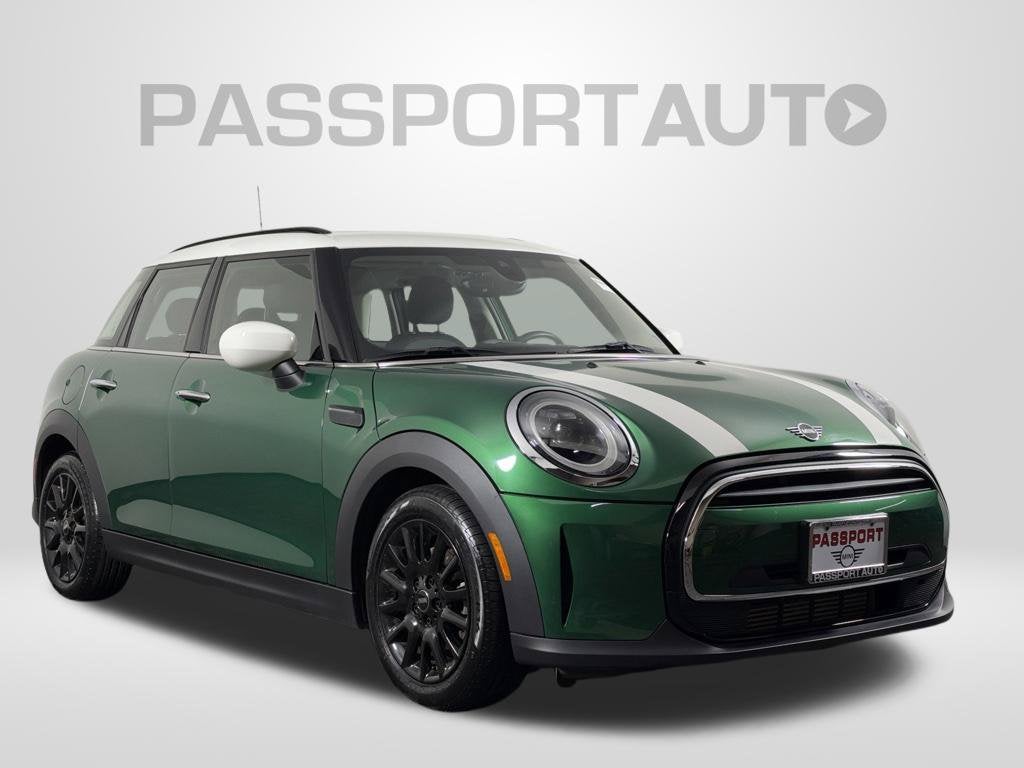 2024 MINI HARDTOP 4 DOOR Base