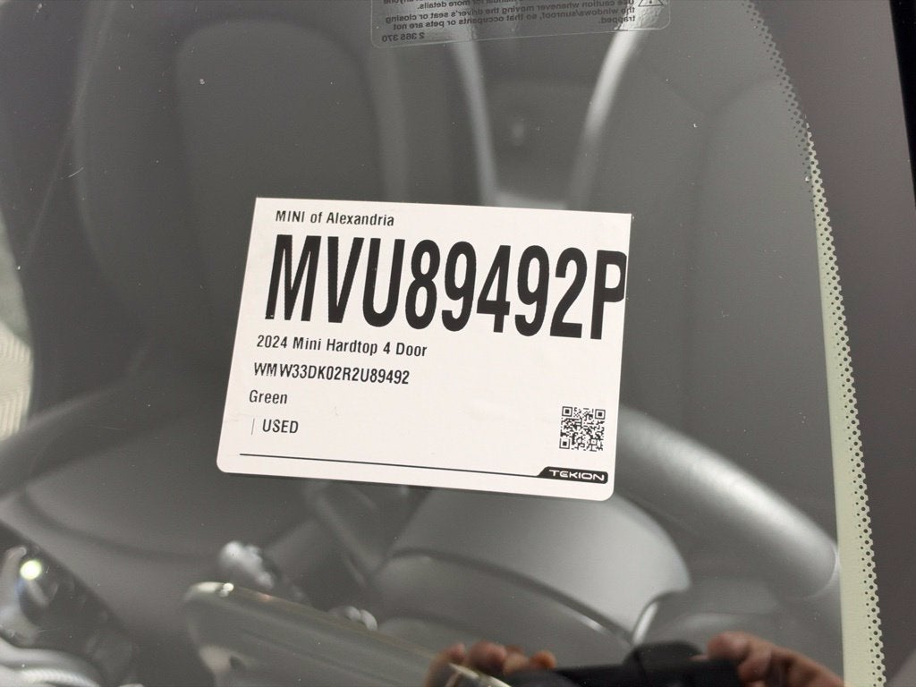 2024 MINI HARDTOP 4 DOOR Base
