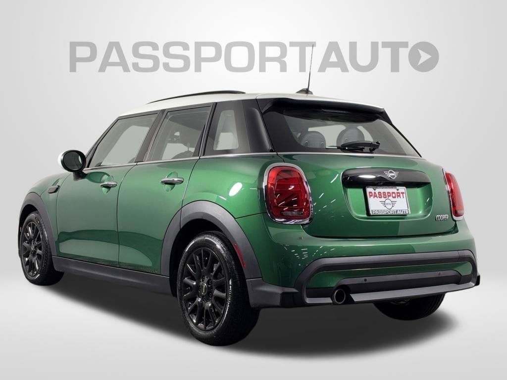 2024 MINI HARDTOP 4 DOOR Base