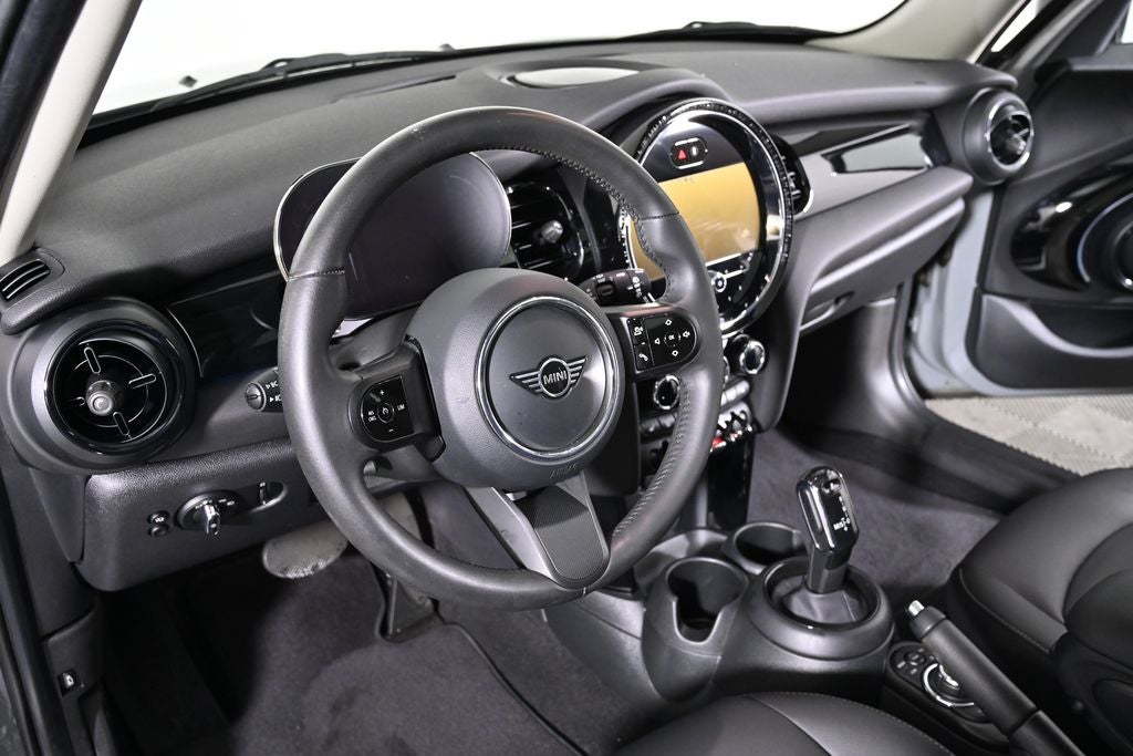 2023 MINI 4 Door Base