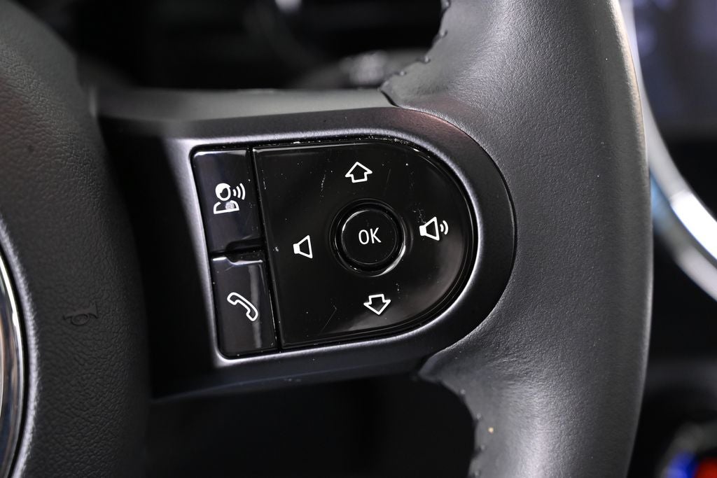 2023 MINI 4 Door Base