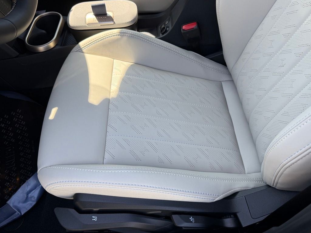 2027 MINI Cooper Signature Plus 4 Door