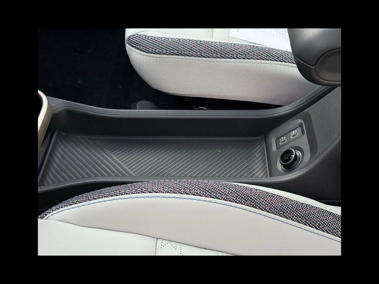 2026 MINI 4 DOOR ICONIC