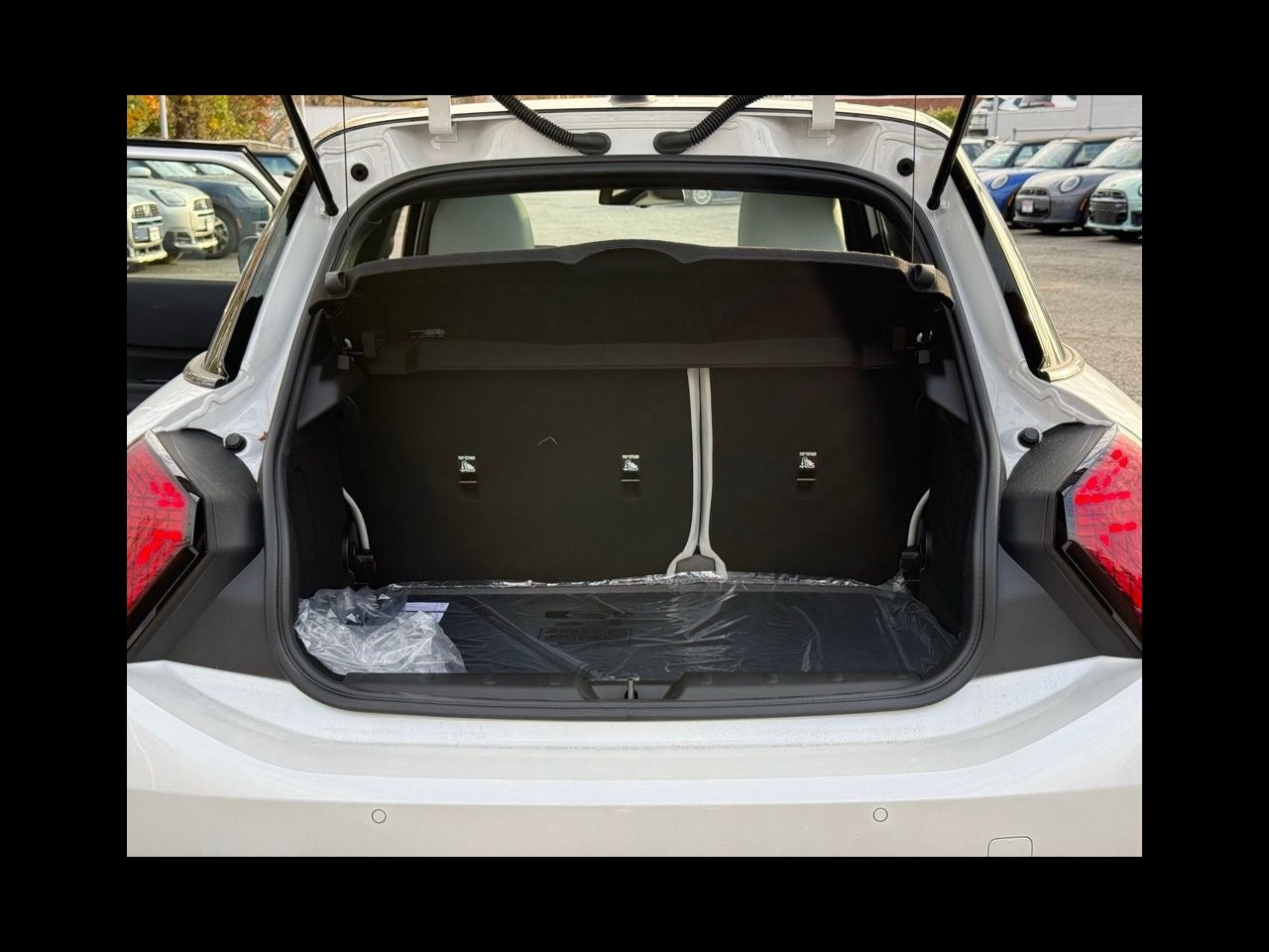 2026 MINI 4 DOOR ICONIC