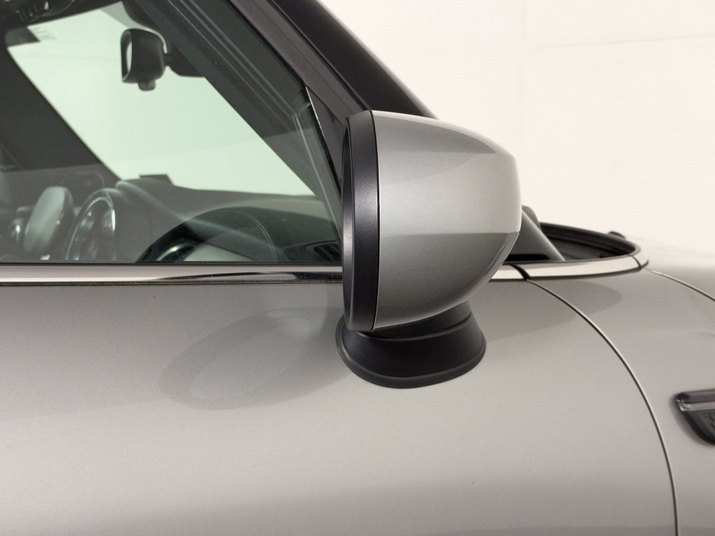 2024 MINI HARDTOP 4 DOOR Base