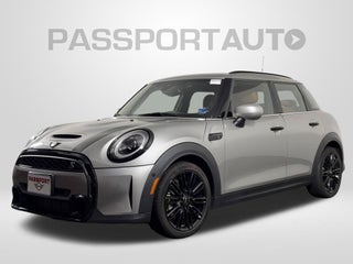 2024 MINI HARDTOP 4 DOOR Base