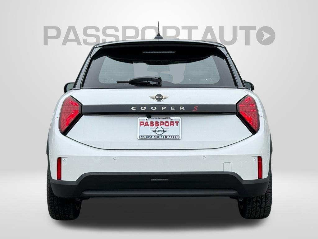 2026 MINI 4 DOOR ICONIC