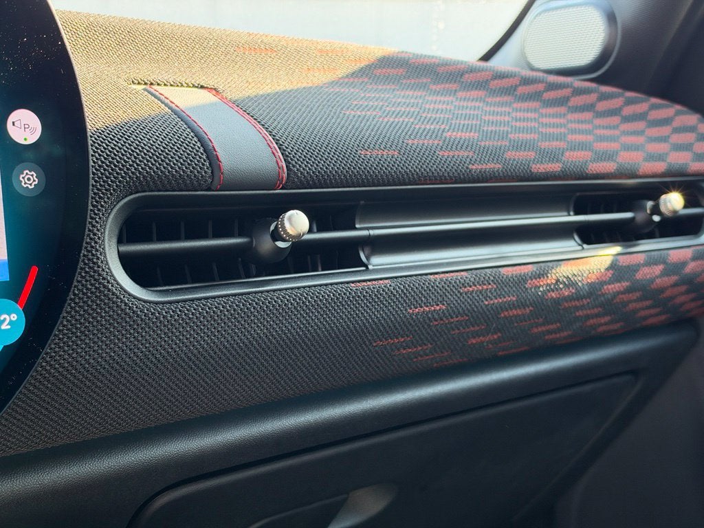 2025 MINI HARDTOP 4 DOOR Base