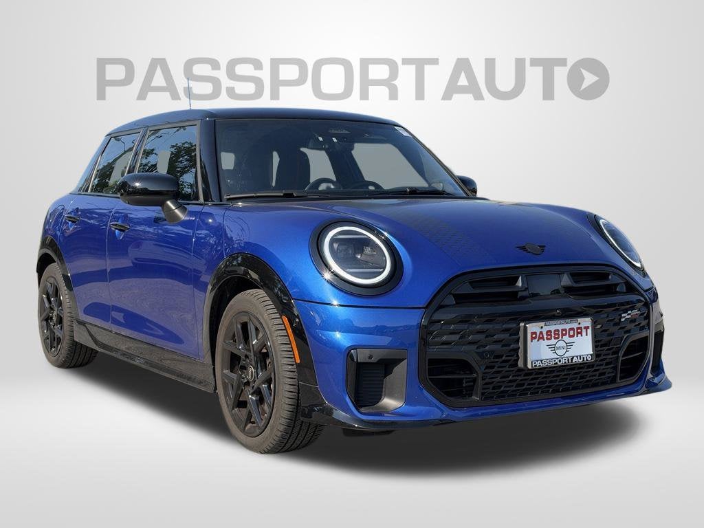 2025 MINI HARDTOP 4 DOOR Base