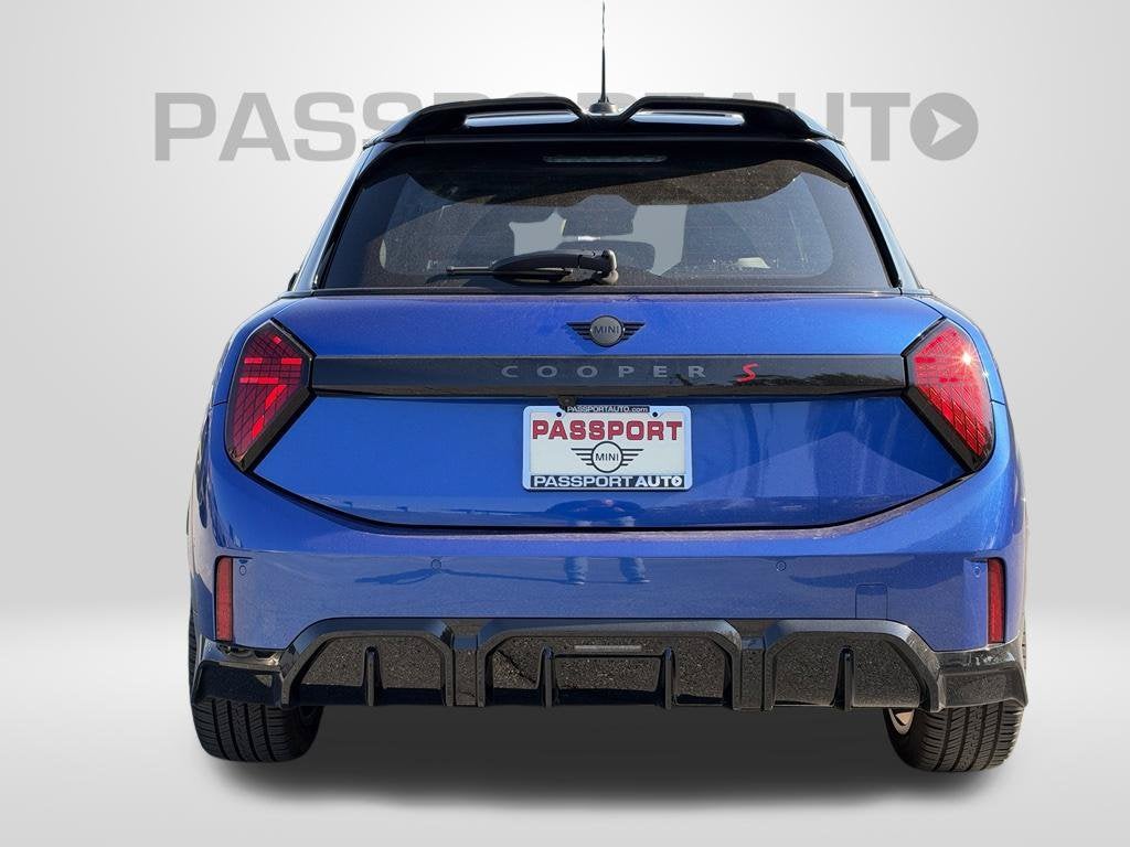 2025 MINI HARDTOP 4 DOOR Base