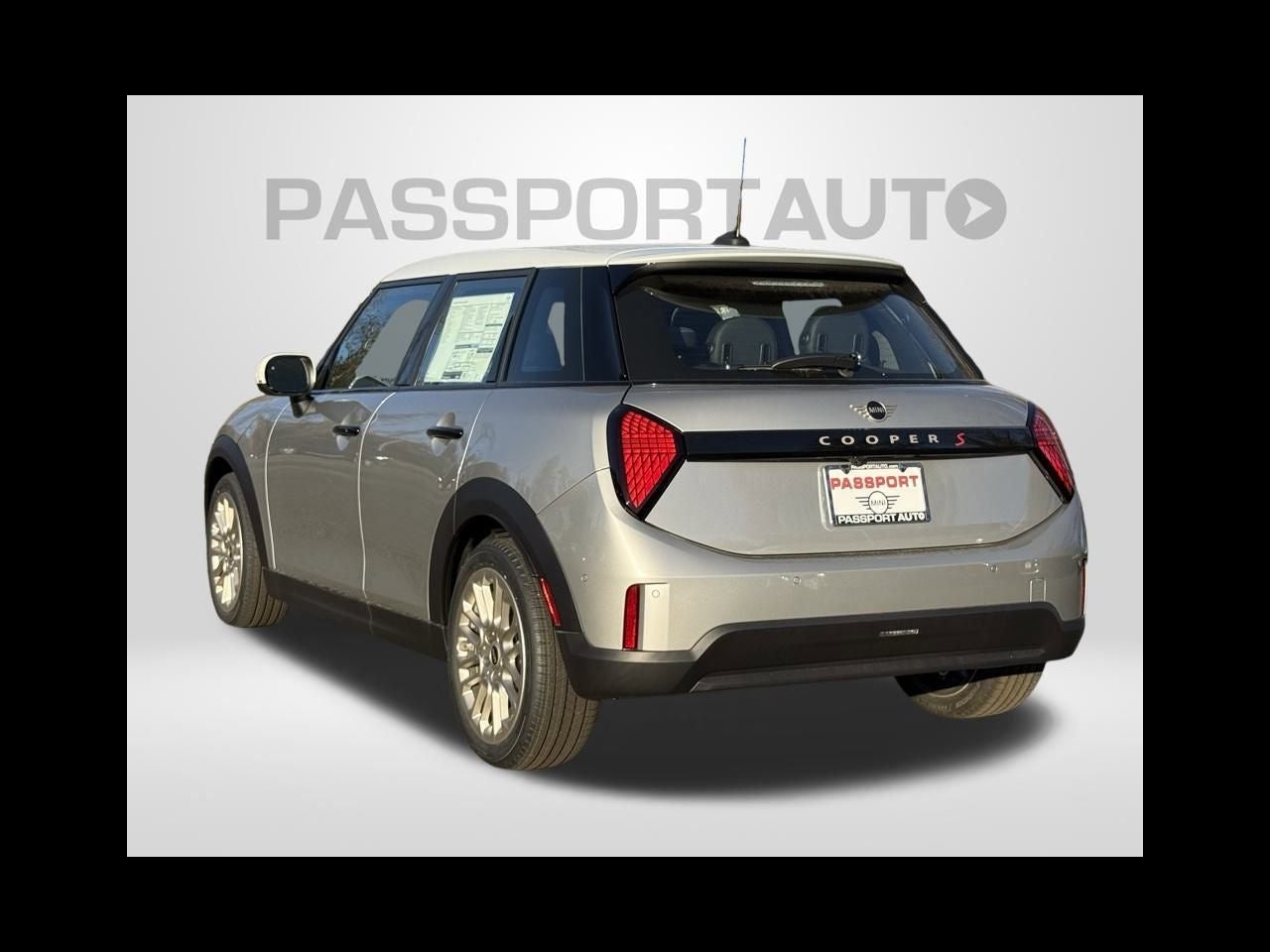 2026 MINI 4 DOOR ICONIC