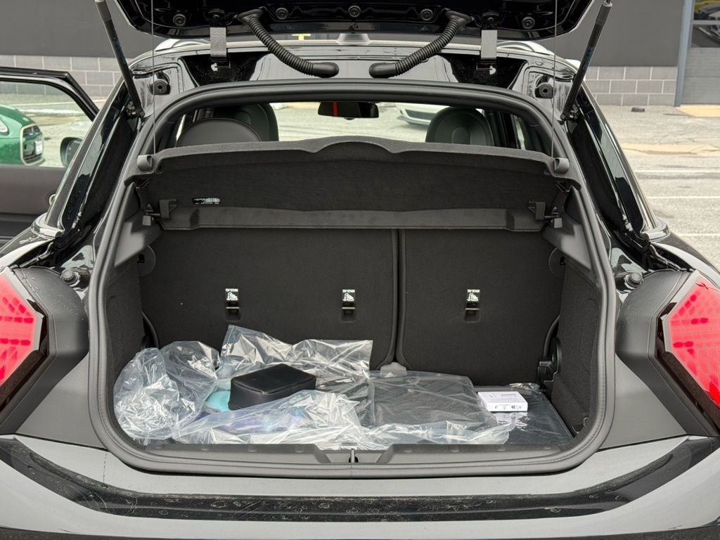 2026 MINI 4 DOOR ICONIC