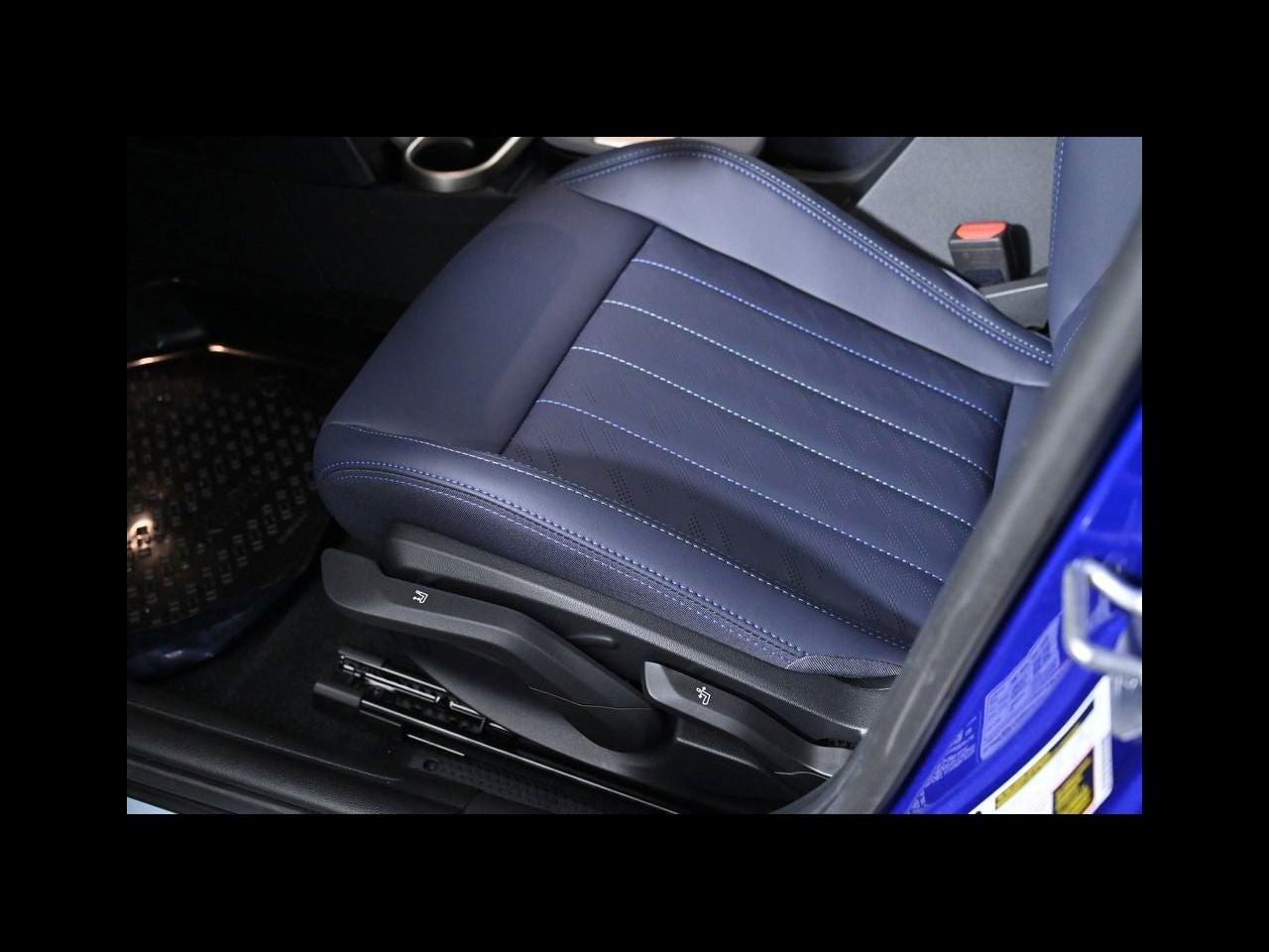 2026 MINI 4 DOOR ICONIC