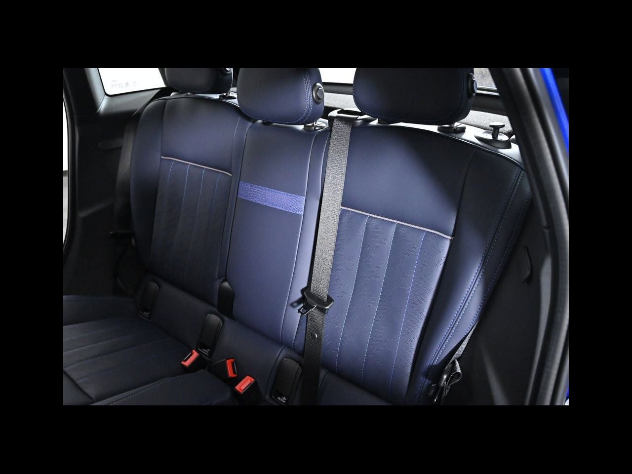 2026 MINI 4 DOOR ICONIC