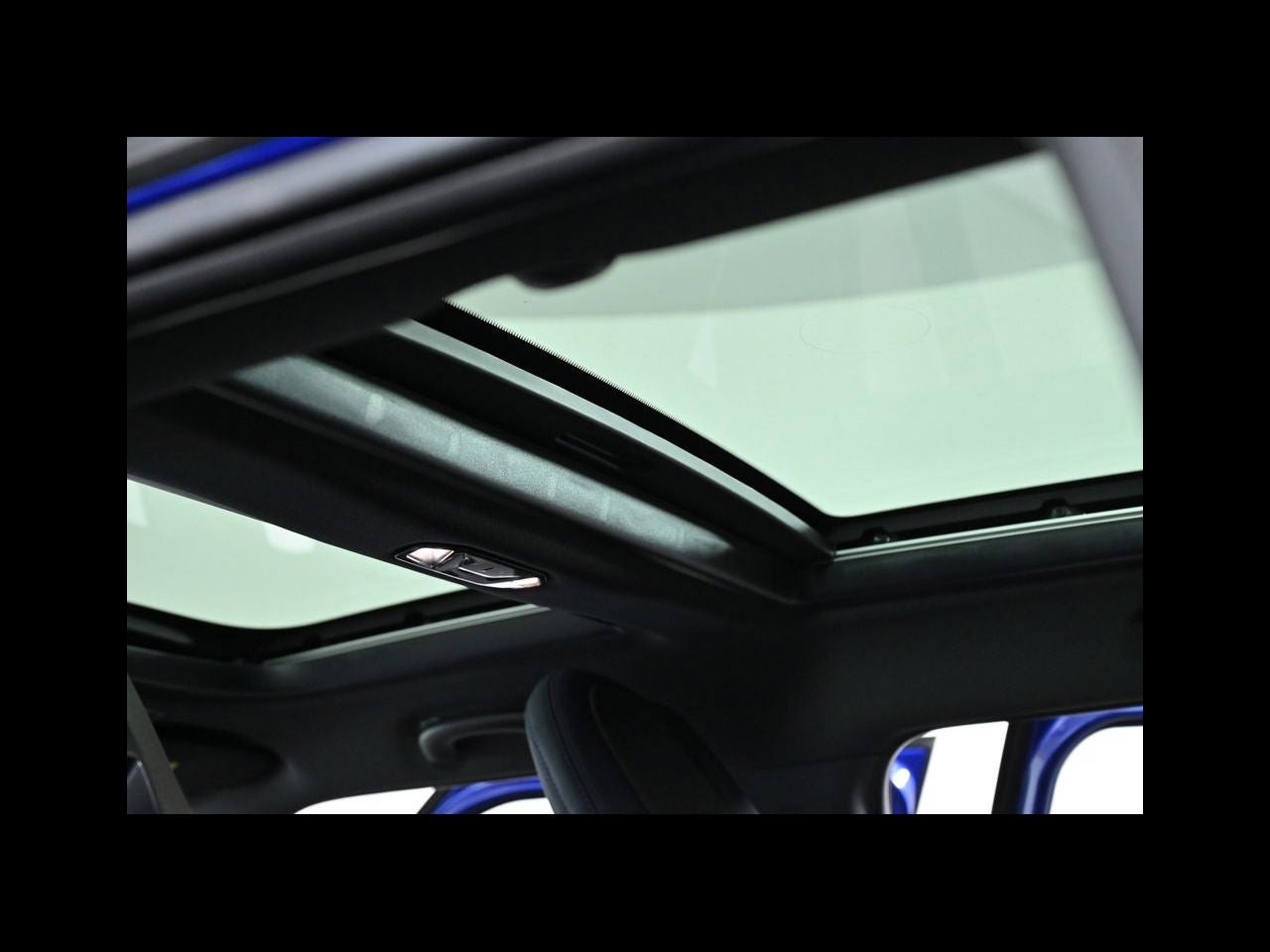 2026 MINI 4 DOOR ICONIC