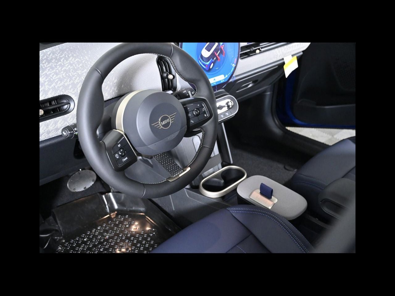 2026 MINI 4 DOOR ICONIC