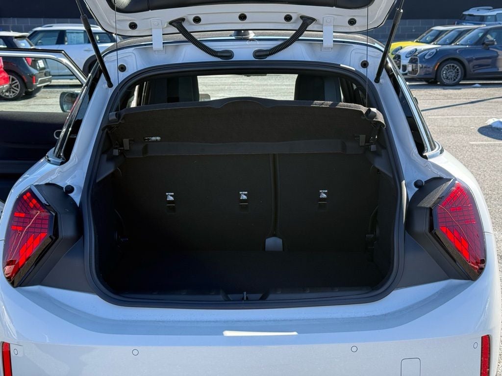 2026 MINI 4 DOOR ICONIC