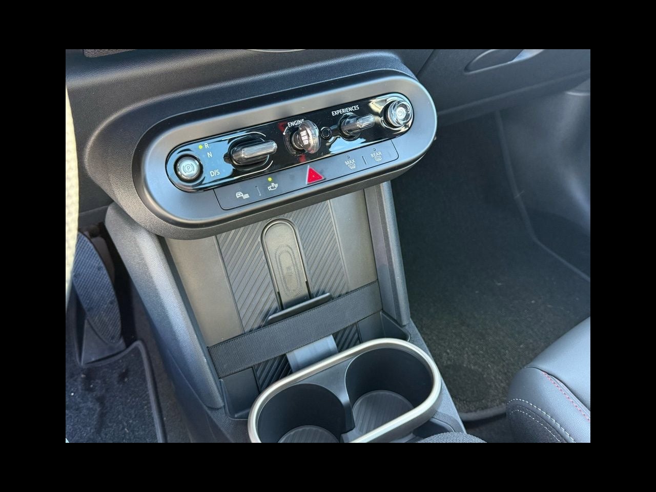 2026 MINI 4 DOOR ICONIC