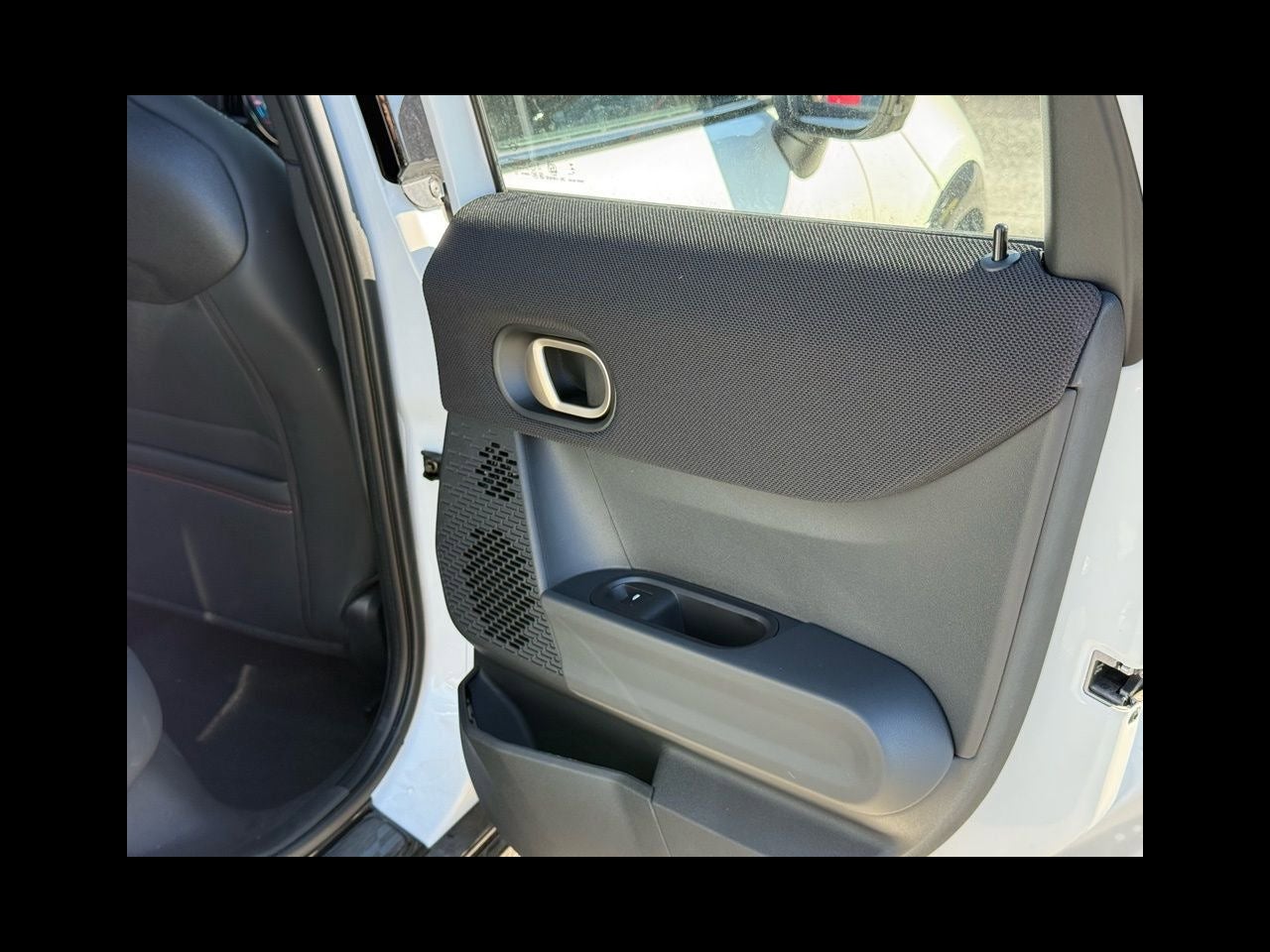 2026 MINI 4 DOOR ICONIC