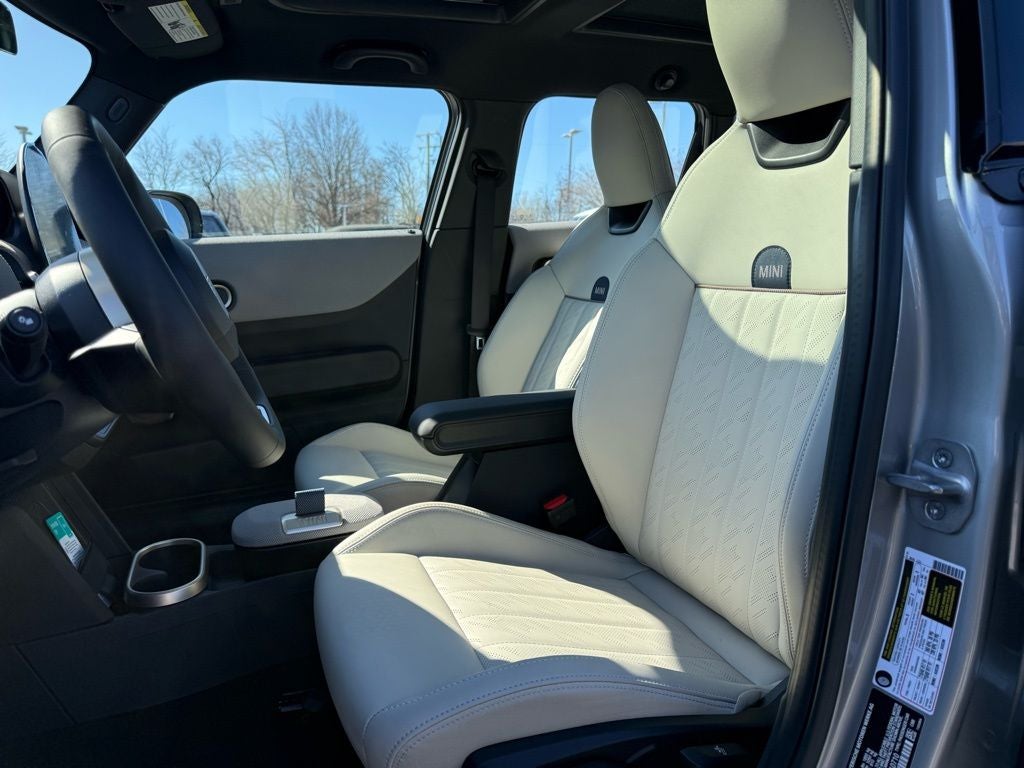 2026 MINI 4 DOOR ICONIC