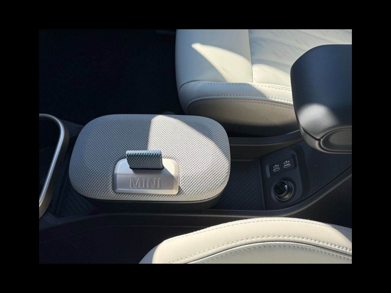 2026 MINI 4 DOOR ICONIC