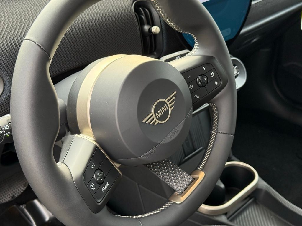 2026 MINI 4 DOOR SIGNATURE PLUS