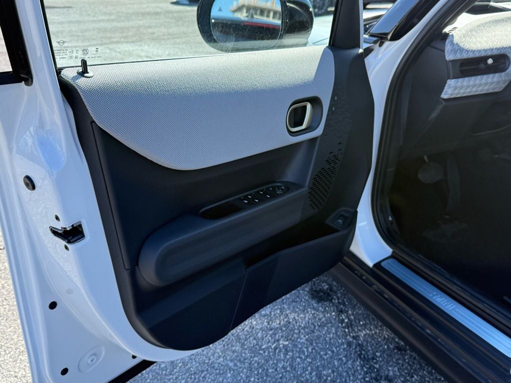 2026 MINI 4 DOOR ICONIC