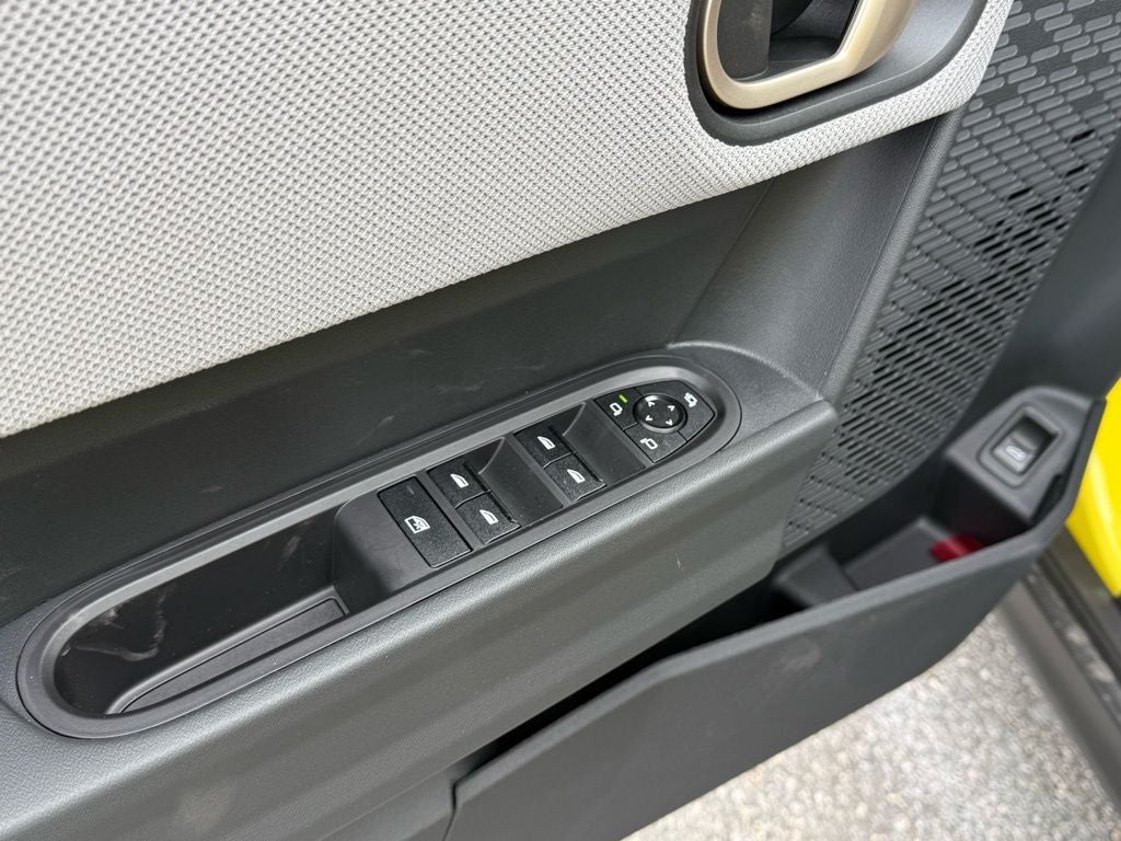 2026 MINI 4 DOOR ICONIC