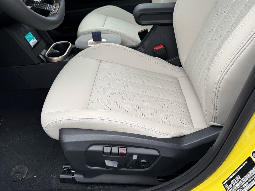 2026 MINI 4 DOOR ICONIC