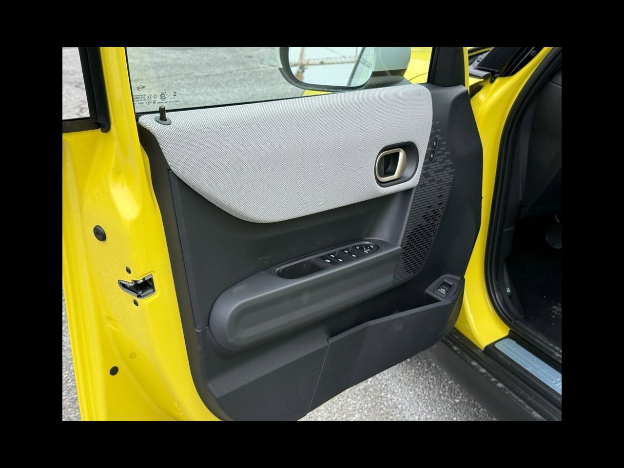 2026 MINI 4 DOOR ICONIC