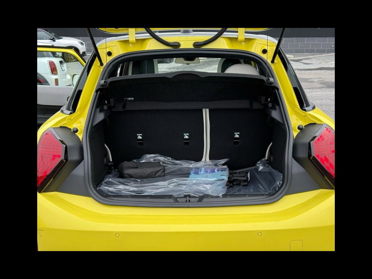 2026 MINI 4 DOOR ICONIC