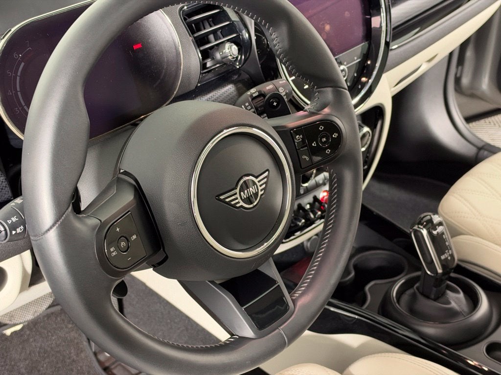 2024 MINI CLUBMAN Base