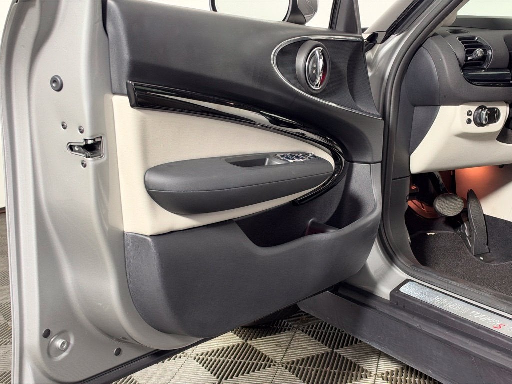 2024 MINI CLUBMAN Base