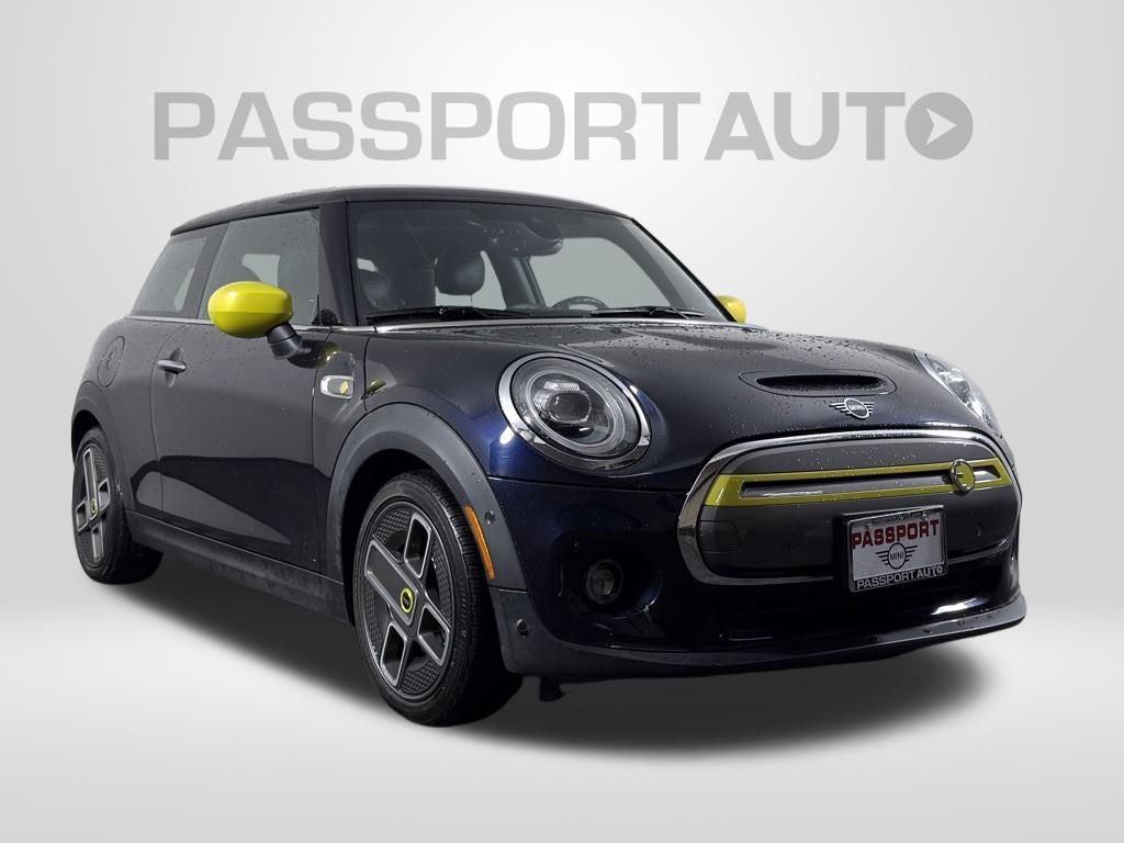 2021 MINI Hardtop Cooper SE's photo