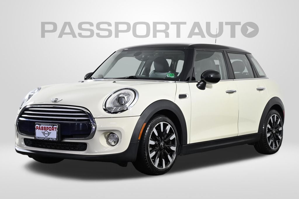 2015 MINI Cooper - 4 Door's photo