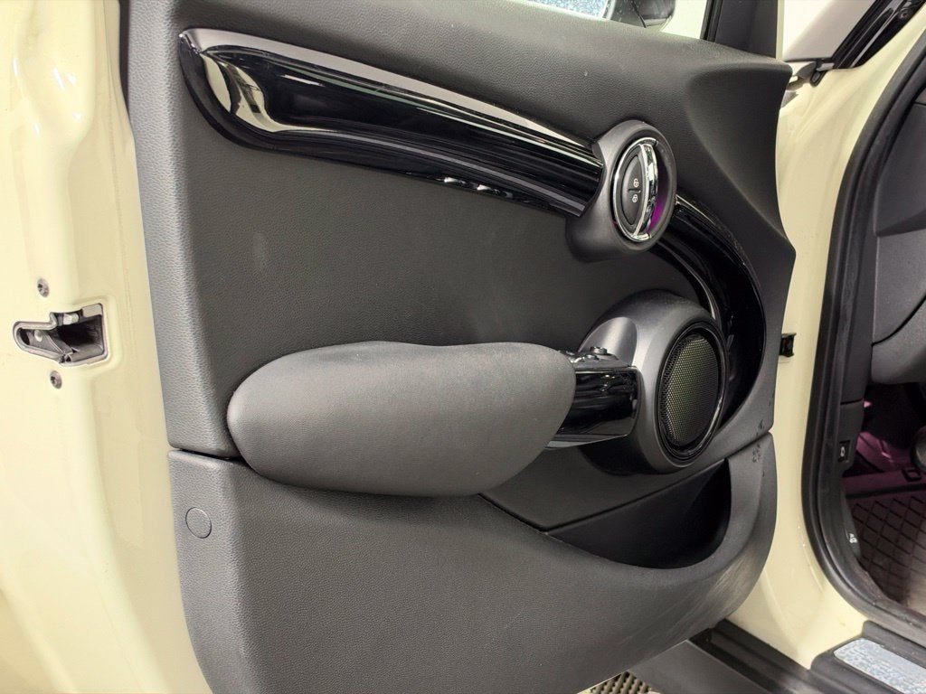 2020 MINI HARDTOP 4 DOOR Base