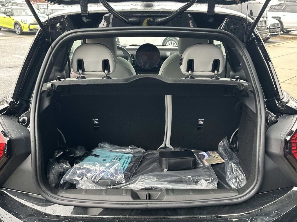 2026 MINI 2 DOOR SIGNATURE PLUS