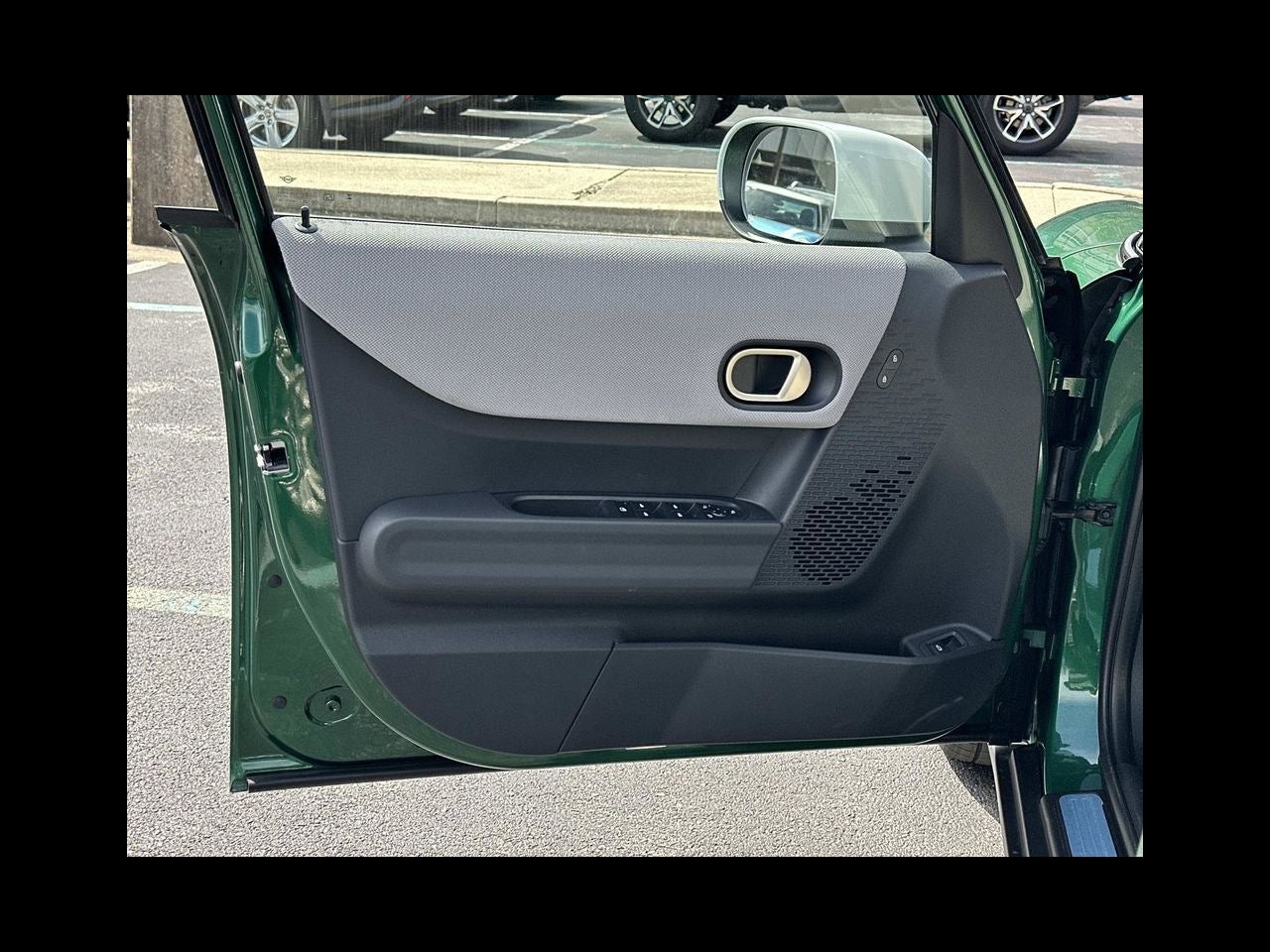 2026 MINI 4 DOOR SIGNATURE PLUS