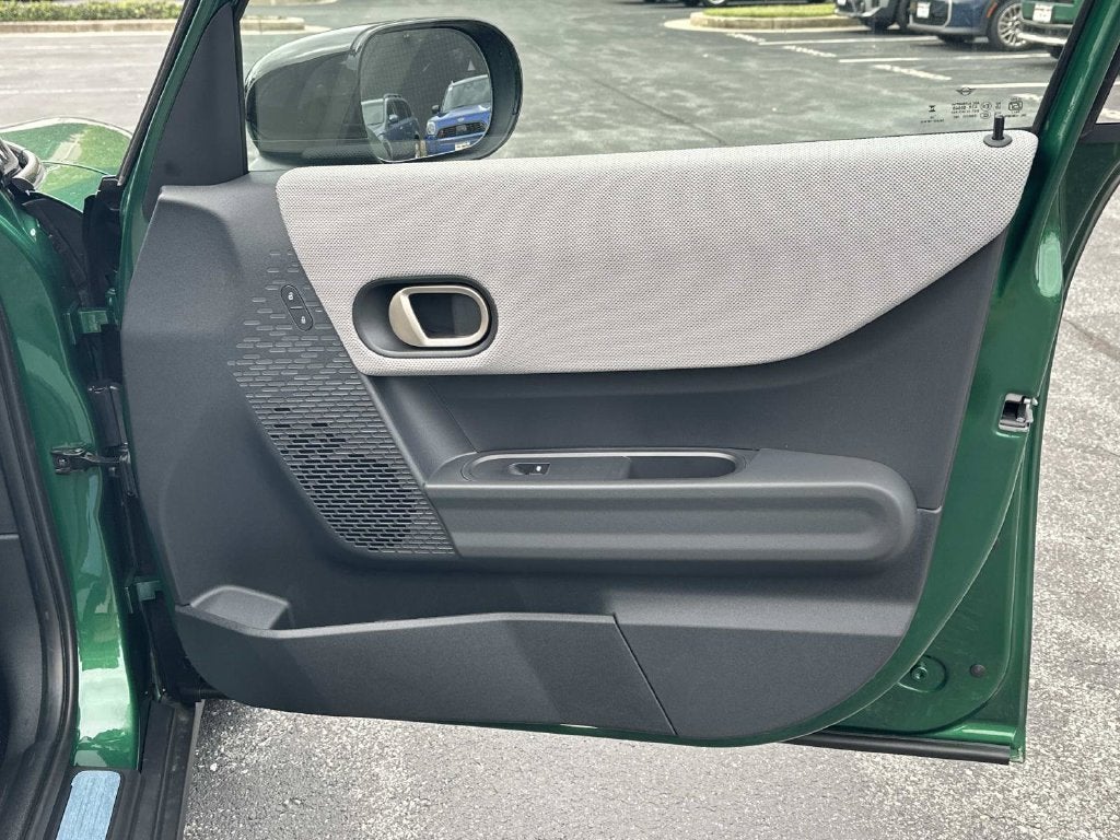 2027 MINI Cooper C Hardtop 2 Door Signature Plus