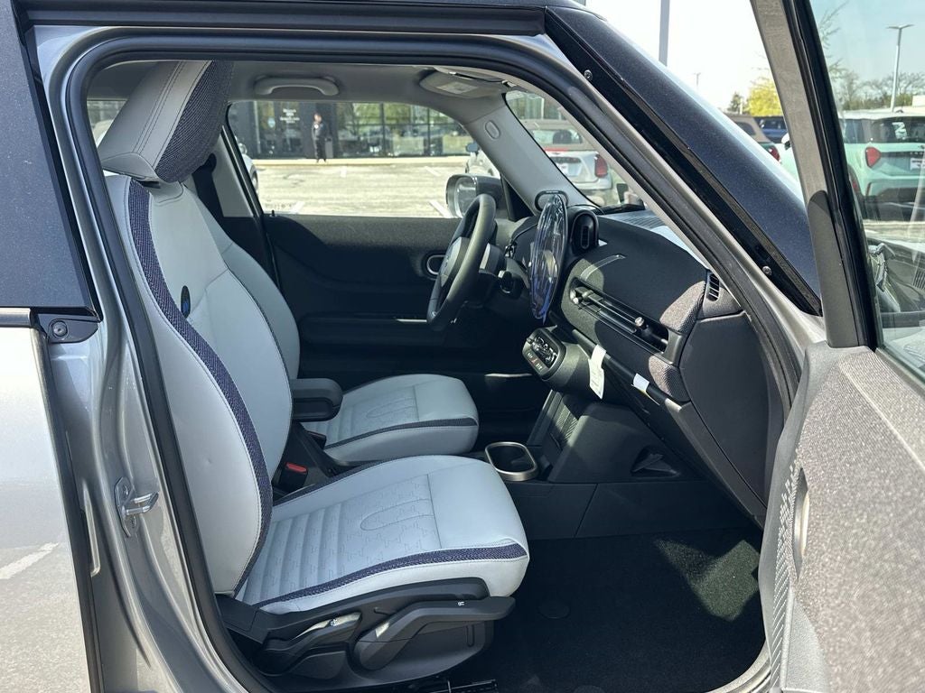 2026 MINI Cooper Hardtop 4 Door Signature Plus