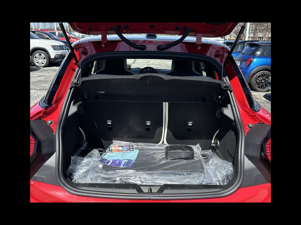 2026 MINI 4 DOOR ICONIC