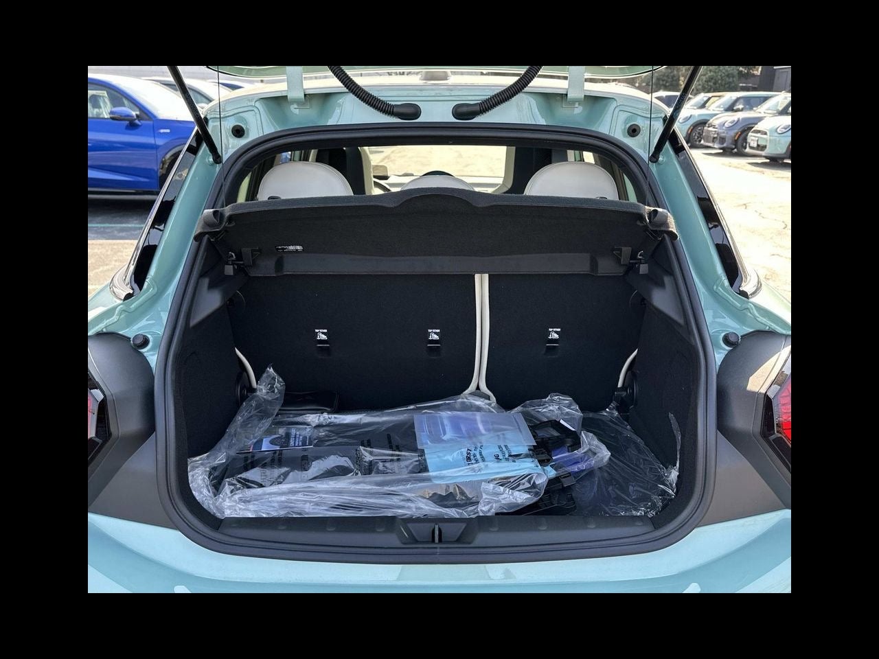 2026 MINI 4 DOOR SIGNATURE PLUS