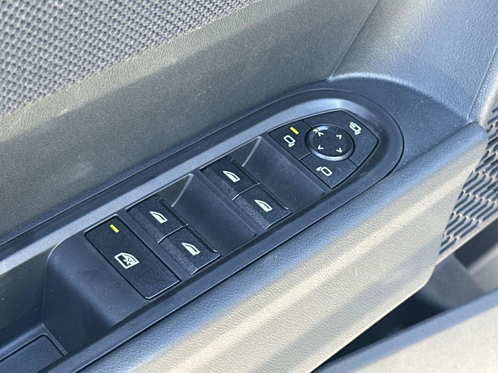 2026 MINI 4 DOOR ICONIC