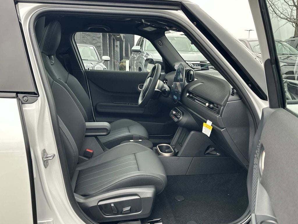 2026 MINI 4 DOOR ICONIC