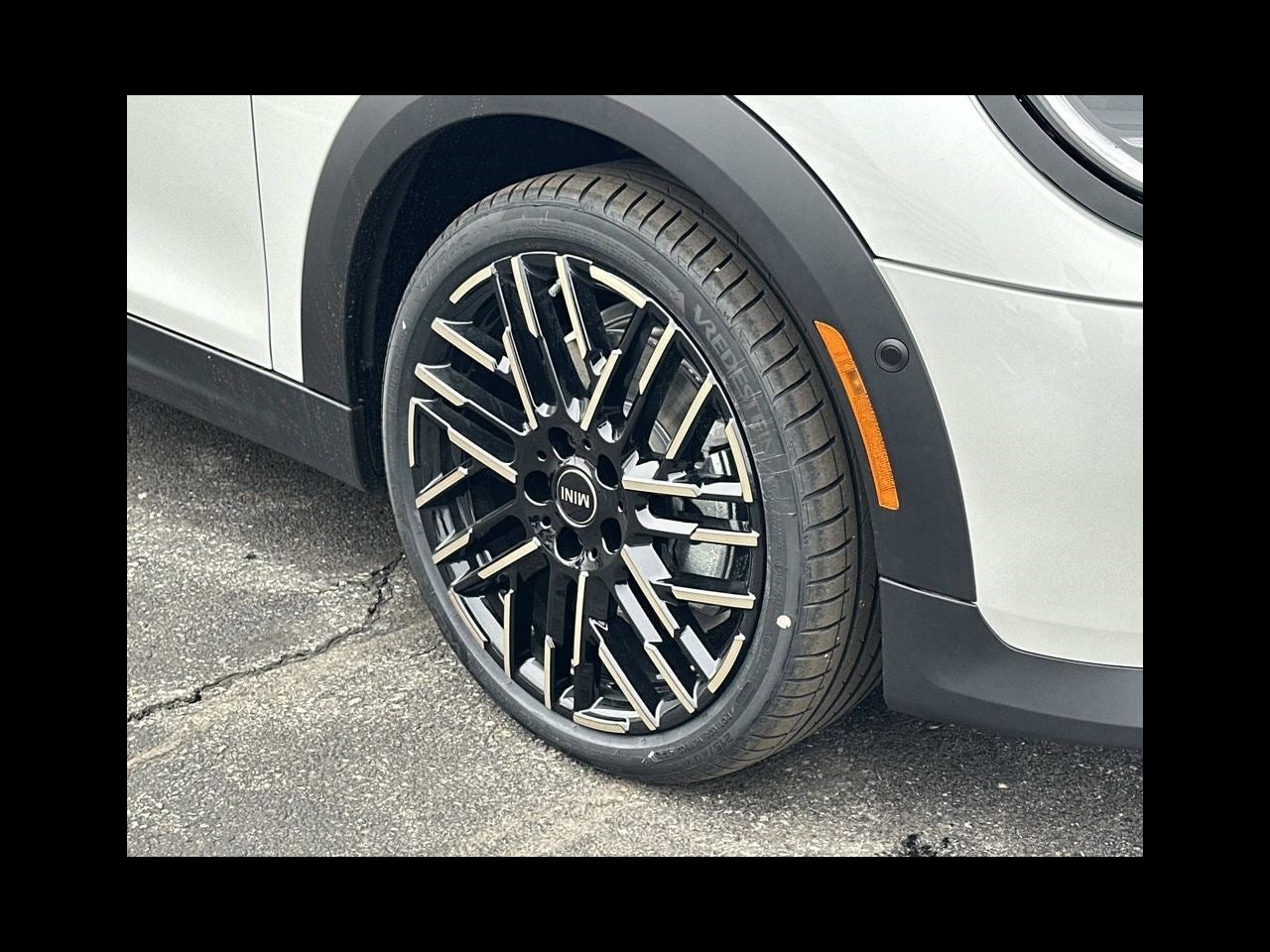 2026 MINI 4 DOOR ICONIC