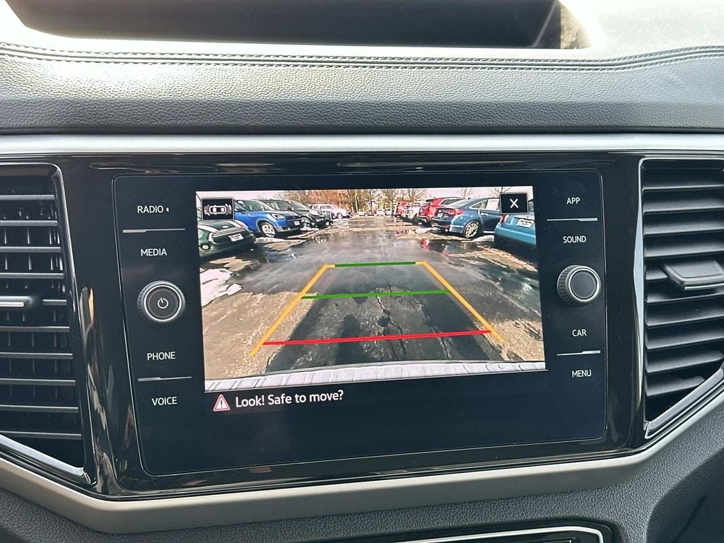 2022 Volkswagen Atlas 3.6L V6 SE w/Technology