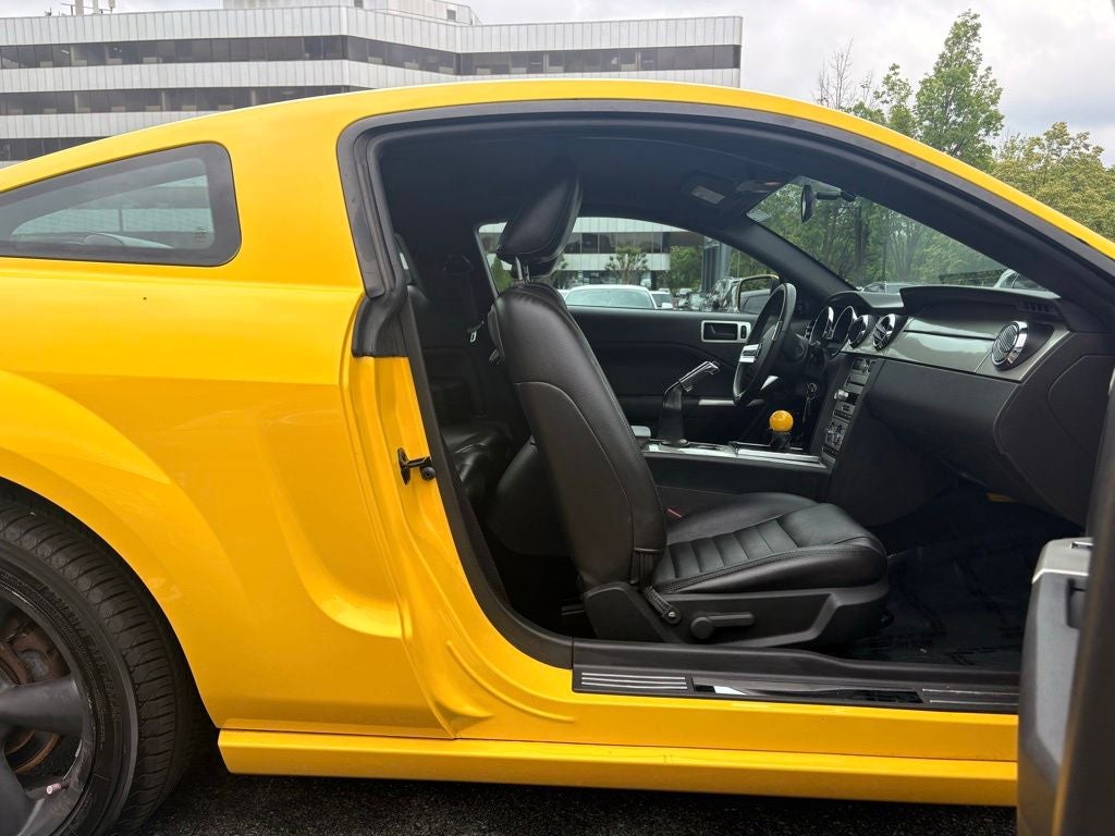 2006 Ford Mustang GT Deluxe